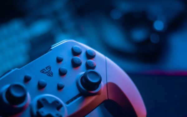 Žaidimų gerbėjai ir vėl nusivylė: ir vėl atidėtas ilgai laukto „Cyberpunk“ atnaujinimo išleidimas