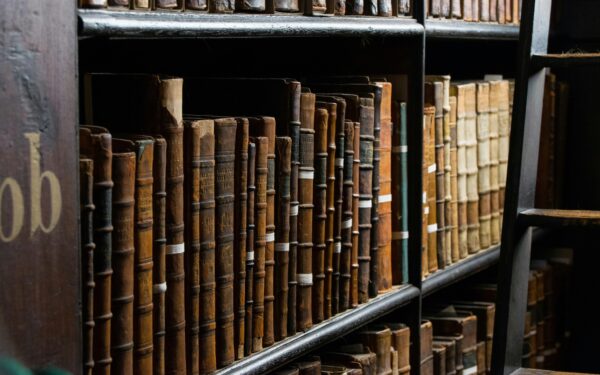 Dovana knygų medžiotojams: Nacionalinė biblioteka atiduos tūkstančius nurašytų leidinių