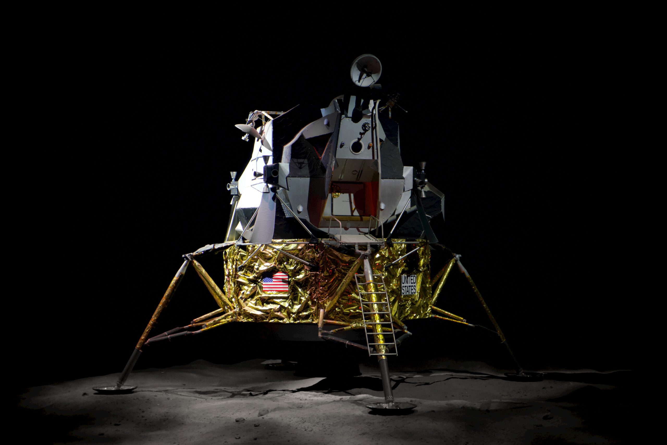 NASA problemos niekaip nesibaigia: ar šį kartą pavyks paruošti milžinišką raketą skrydžiui į Mėnulį?