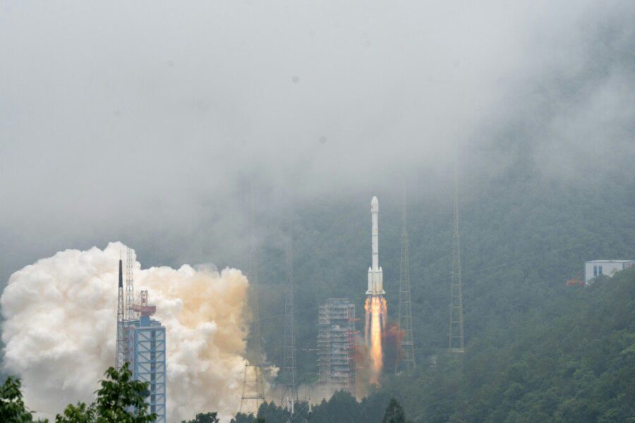 Kinija meta iššūkį NASA: jau šiemet prasidės lemtinga misija, kuri gali pakeisti kosminę galią
