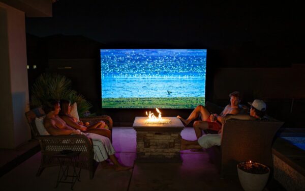 Naujasis „Xiaomi” televizorius stebina: kino salės kokybė už kainą, kuria sunku patikėti?