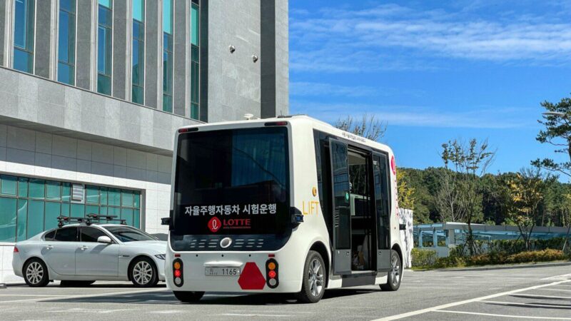 Nauja radarų sistema stebina net inžinierius: autonominiai automobiliai įgauna šeštąjį pojūtį