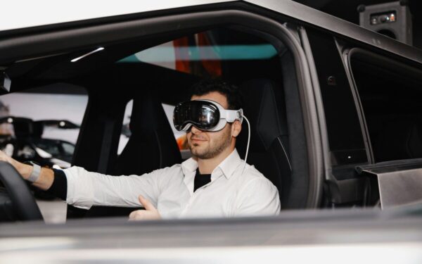 Savivaldžių automobilių kūrėjai pristatė sistemą, generuojančią realistiškus virtualius pasaulius