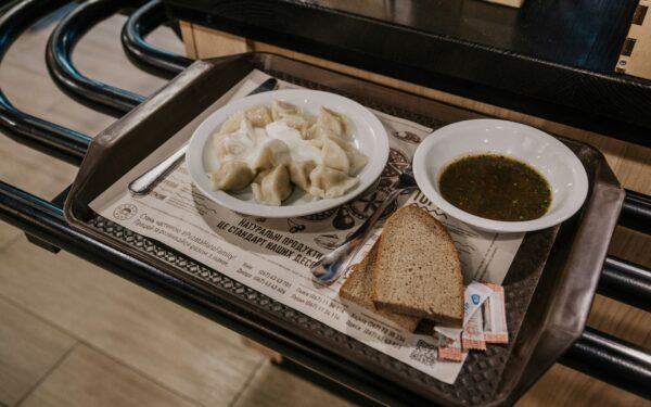 Valgėme anksčiau, bet pamiršome šiandien: sveikiausi sovietmečio patiekalai, kuriuos verta grąžinti