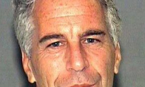 Seksualiniais nusikaltimais įtariamo milijardieriaus mirtis Niujorko kalėjime paskatino konspiracijos teorijas. EPA-ELTA nuotr.