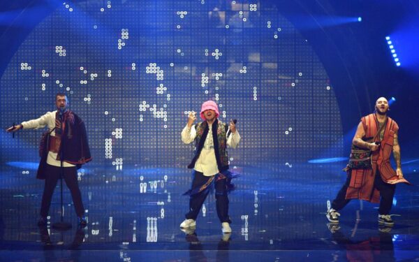 Ukraina pasirinko: žiūrovai ir komisija vieningai palaikė artimiesiems skirtą dainą