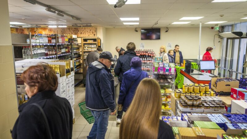 Ar tikrai gyvename geriau? Naujausia apklausa parodė, ką iš tikrųjų galvoja žmonės