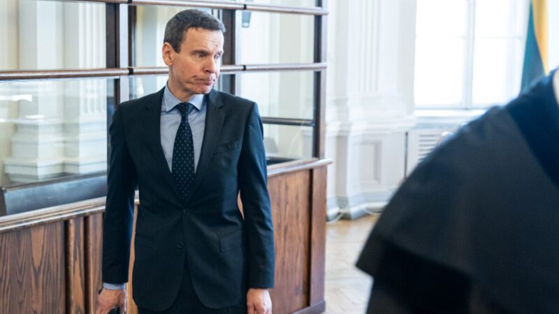 E. Masiulis ir V. Gapšys sėdi toliau, o R. Kurlianskis nepasiduoda: naujas bandymas atverti kalėjimo vartus