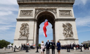 Trumpas Vašingtone statys triumfo arką. EPA-ELTA nuotr.