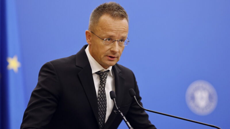 Konfliktas ES viduje: Vengrija dėl sprendimo kreipėsi į Europos Teisingumo Teismą