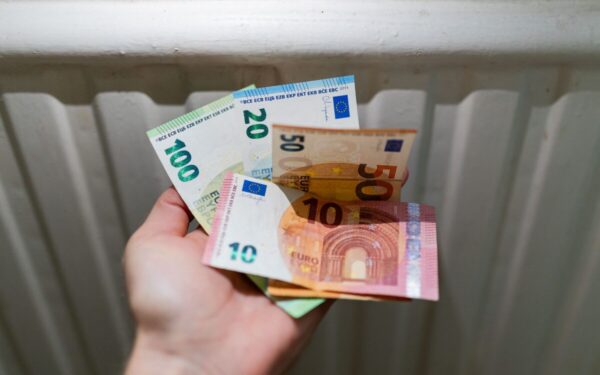 Dar nespėjote atsigauti po milžiniškų sausio sąskaitų? VERT paskelbė, kokių pokyčių laukti vasarį