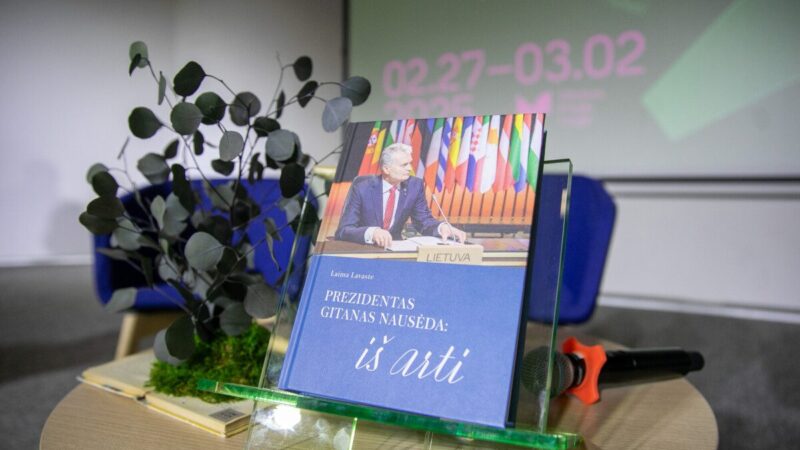 Skandalas prieš Knygų mugę: L. Lavastė prabilo apie „uždraustą“ knygą apie G. Nausėdą, organizatoriai turi kitą versiją
