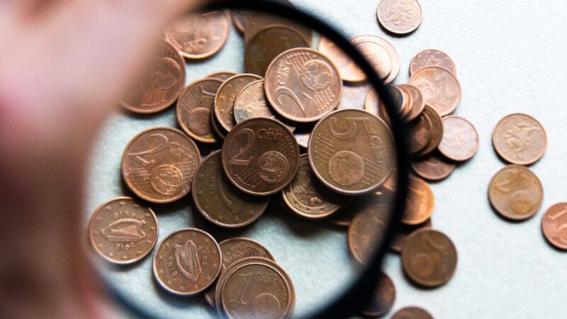 Lenkai siunčia įspėjimą visiems lietuviams: pasirūpinkite grynaisiais, rytoj jau bus per vėlu