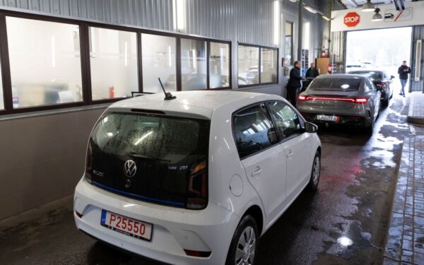 Už techninę apžiūrą mokėti du kartus? Vairuotojams pataria padaryti vieną paprastą dalyką ir sutaupyti