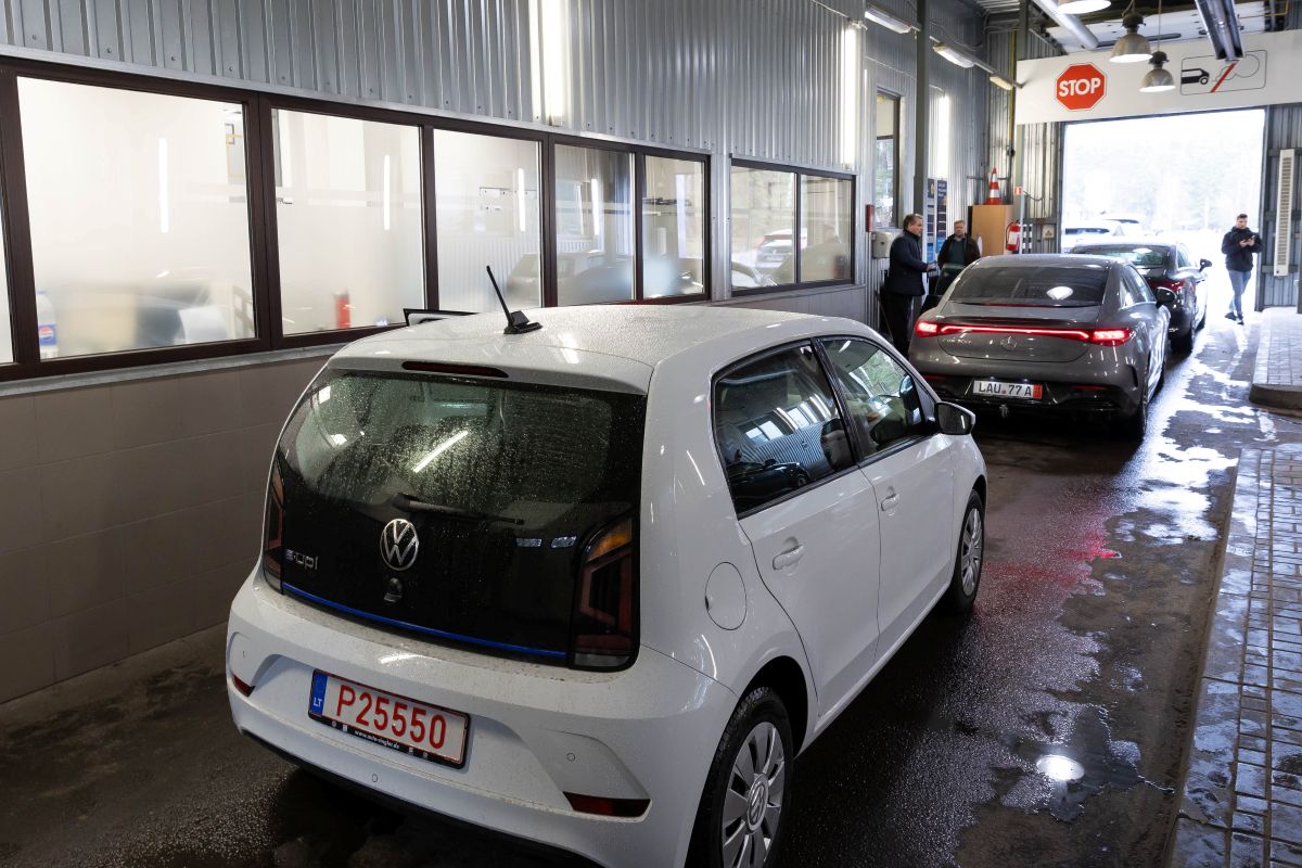 Už techninę apžiūrą mokėti du kartus? Vairuotojams pataria padaryti vieną paprastą dalyką ir sutaupyti