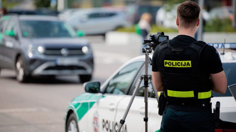 Kritinis įspėjimas visiems vairuotojams: galite gauti net 280 eurų siekiančią baudą