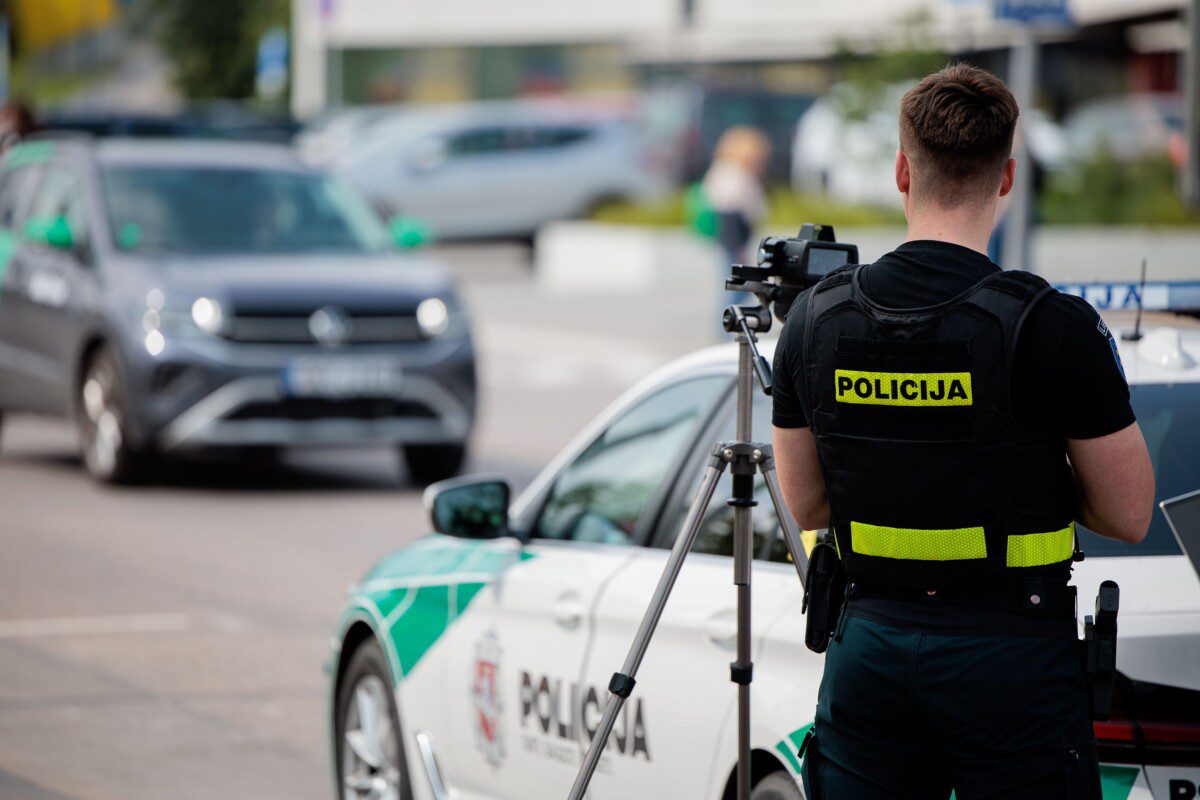 Kritinis įspėjimas visiems vairuotojams: galite gauti net 280 eurų siekiančią baudą