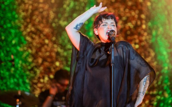 Jazzu neskolinga nė cento: teismas atmetė ieškinį, bet milžinišką skolą priteisė jos mamai