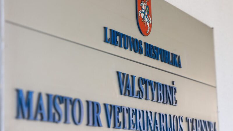 Riebalai, šerkšnas ir net čiužinys: VMVT sustabdė azijietiško maisto kavinės veiklą Vilniuje