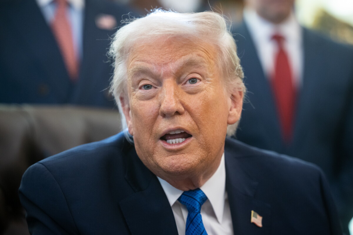 Pavojingas žaidimas duoda rezultatų: Trumpo retorika su Iranu vertinama kaip veiksminga