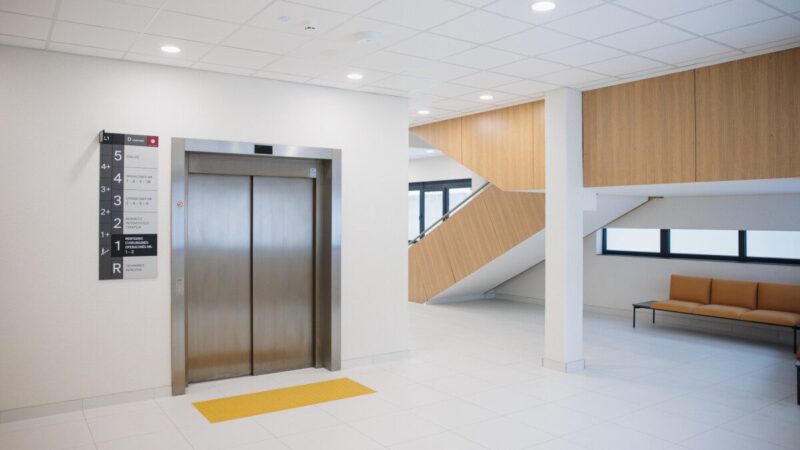 Vilniuje atidarytas naujas ligoninės korpusas: daugiau operacijų ir moderni įranga