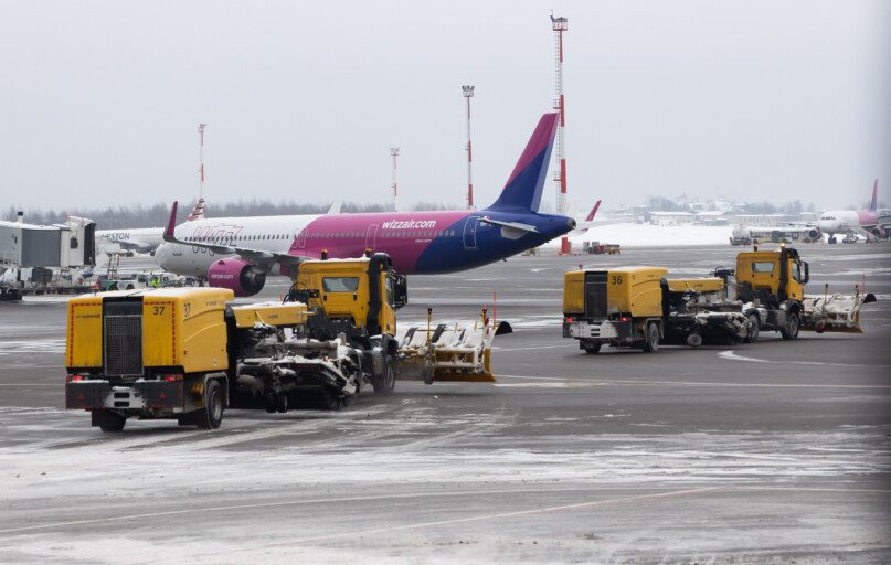 Naujos sniego valymo technikos Vilniaus oro uoste pristatymas. ELTA / Dainius Labutis