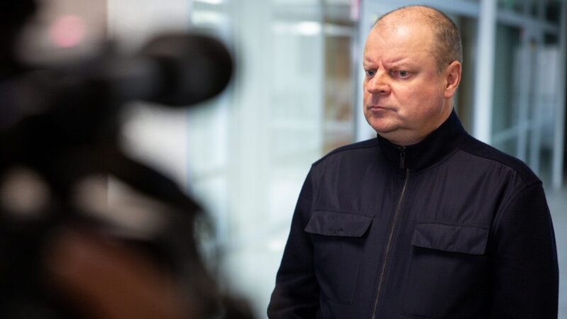 Skvernelis spaudžiamas iš visų pusių: Seime sprendžiamas jo teisinis imunitetas