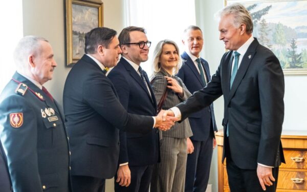 Istorinis žingsnis prieš metus: ką šiandien sako prezidentas apie elektros sinchronizaciją