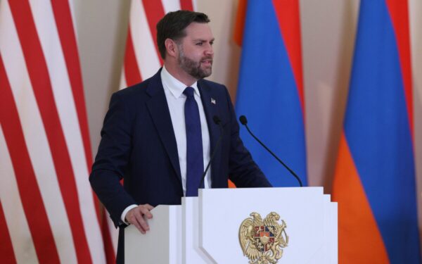 JAV viceprezidentas sukritikavo sąjungininkes: pareiškė, jog Europa pati kalta dėl savo problemų