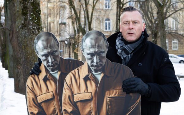 Vilniuje surengta ketvirtoji akcija „Put in Jail“: pademonstruota Putino figūra su antrankiais