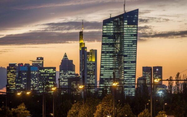 Europos Centrinis Bankas siunčia aiškią žinią: palūkanų pokyčių kol kas nebus