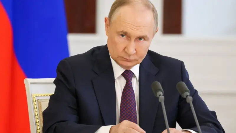 Galia, kuri braška: Putinas prabyla apie ekonomikos problemas, ar tai ženklas didesnių sukrėtimų?