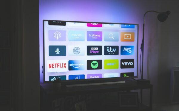 Ar OLED televizoriai tikrai patikimi? Atskleista realybė, kurią nutyli kone visi gamintojai