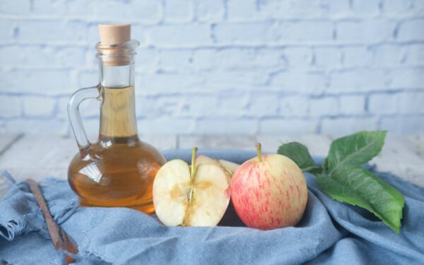 Nustebę net patyrę gydytojai: 3 ingredientų deriniai su obuolių actu, kurie gali pagerinti sveikatą