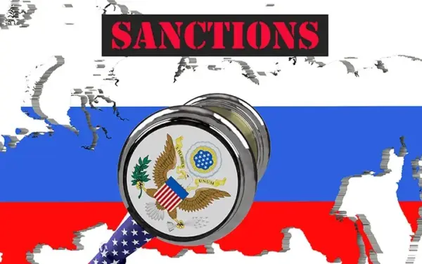 Neįtikėtina, bet Paryžius vėl ieško ryšio su Kremliumi