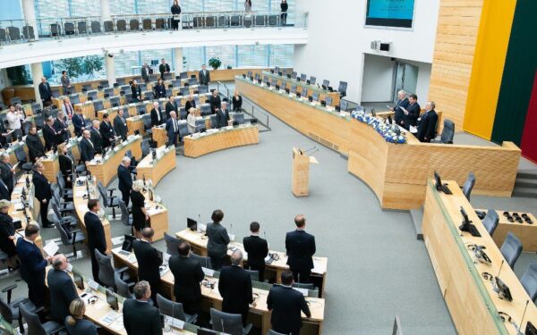 Pirmąją sesijos dieną Seime – sankcijų klausimas: siūloma jas pratęsti Rusijai ir Baltarusijai