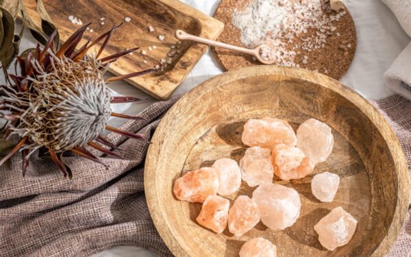 Antradienių akmenų gidas: atraskite brangakmenį, kuris pakelia išmintį ir jūsų Zodiako galią