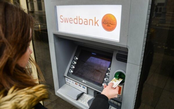 Kritinės svarbos „Swedbank“ įspėjimas: situacija sparčiai blogėja, būtina suklusti visiems