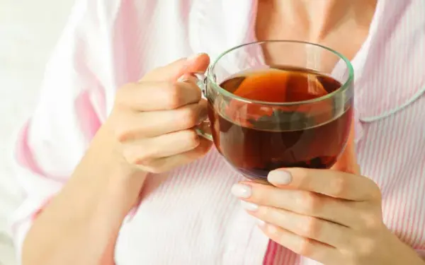 Brangūs kremai nepadeda? Šios arbatos gali nuraminti odą ir sumažinti aknę iš vidaus
