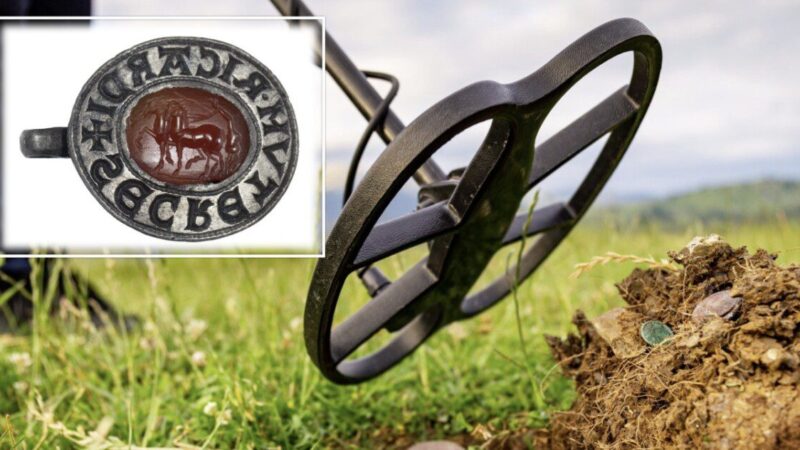 Neįprastas radinys Anglijoje: kodėl archeologus pribloškė radinys su romėnų ženklu?
