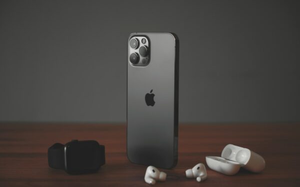 Kodėl „iPhone Air“ parduodamas su tokia didžiule nuolaida? Ekspertai įvardija to priežastis