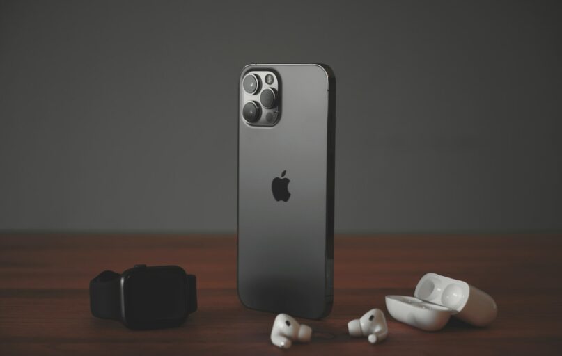 black iphone 7 with white and black dice