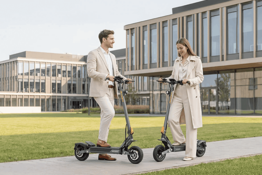 Stebinantis naujos kartos paspirtukas: kūrėjai sako, kad jis pritaikytas realioms miesto sąlygoms