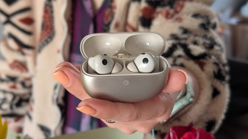 Geriausi belaidžiai ausinukai rinkoje? „Huawei FreeBuds Pro 5“ nustebins savo galimybėmis