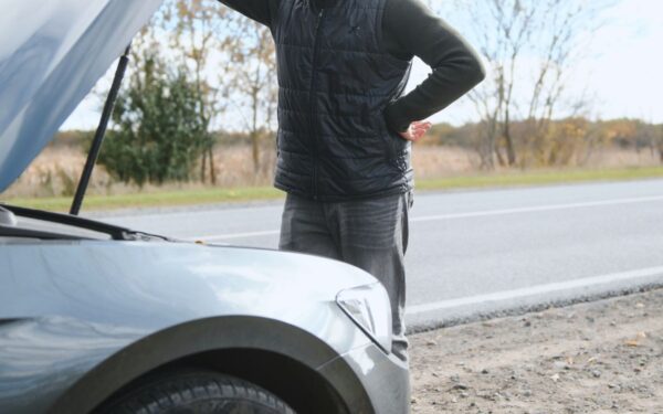 Norėjo padėti, bet neteko automobilio: plėšimas A1 kelyje