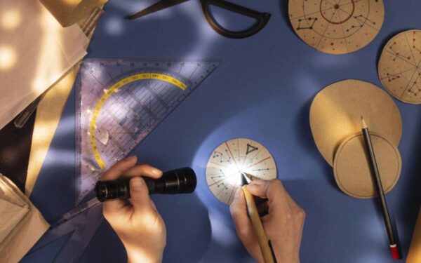 Pirmadienio horoskopas: šie du Zodiako ženklai sulauks netikėto proveržio, pasitikrinkite dabar