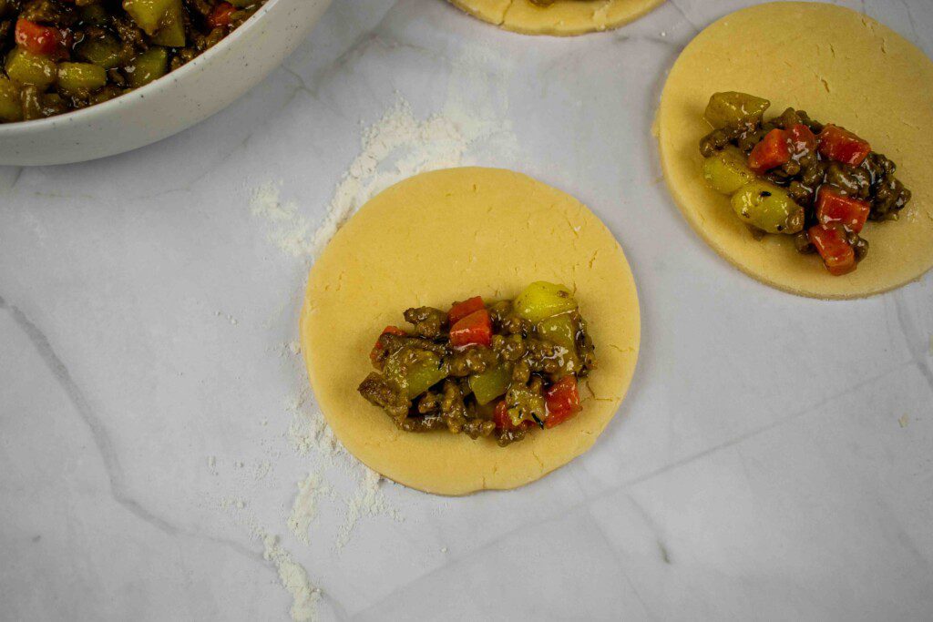 Maltos mėsos pyragėliai. Įdaras tešloj