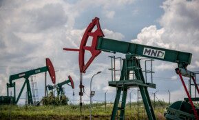 Naftos gavyba. EPA-ELTA nuotr.