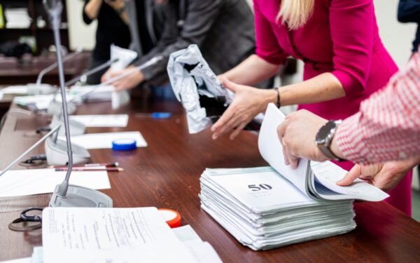 Rinkimų dalyviai galėtų matyti elektroninių parašų rinkimą: registruotos pataisos