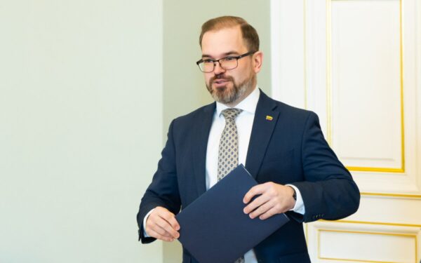 JAV vertinimas kelia klausimų: Lietuva nepaminėta tarp nuvylusių, ką tai reiškia mums?